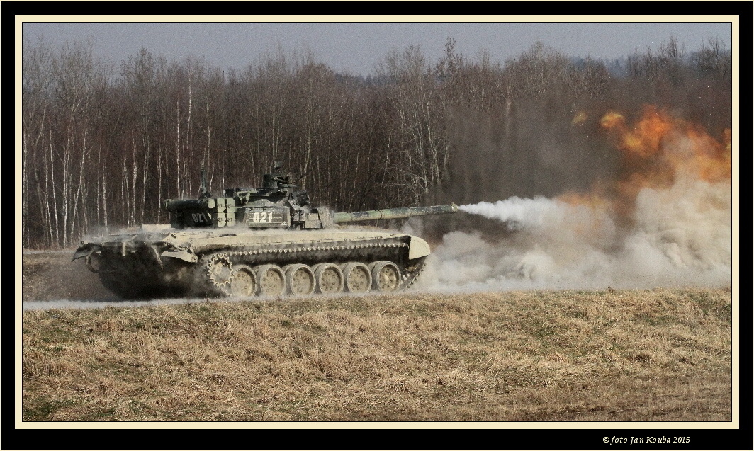 TANK T-72M4 CZ 16