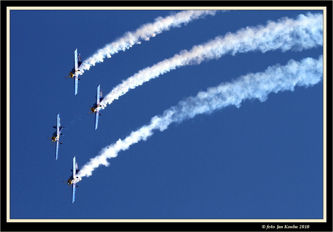 Aerobatic Team 09.JPG