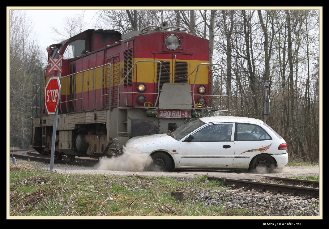 Železniční srážka s autem 04