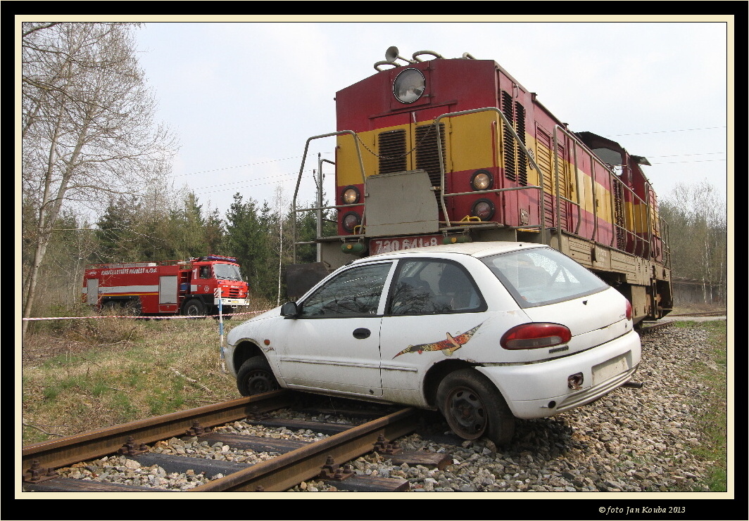 Železniční srážka s autem 05