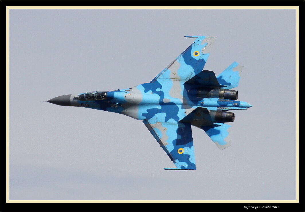 CIAF 2013 Sukhoi Su-27 10