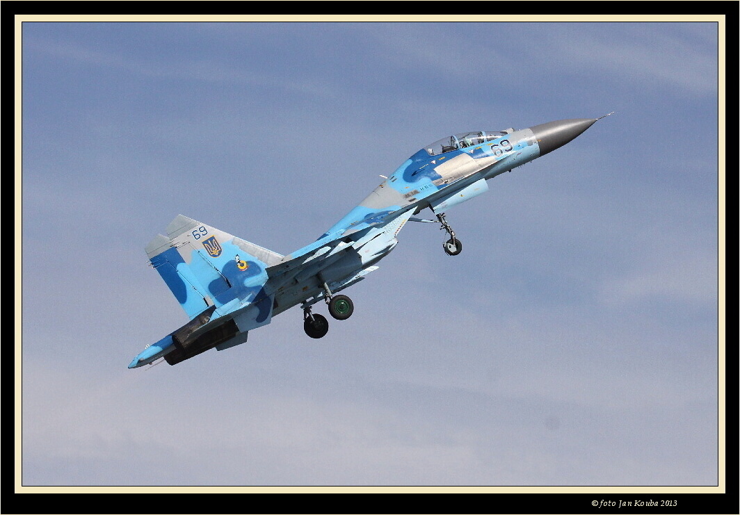 CIAF 2013 Sukhoi Su-27 14
