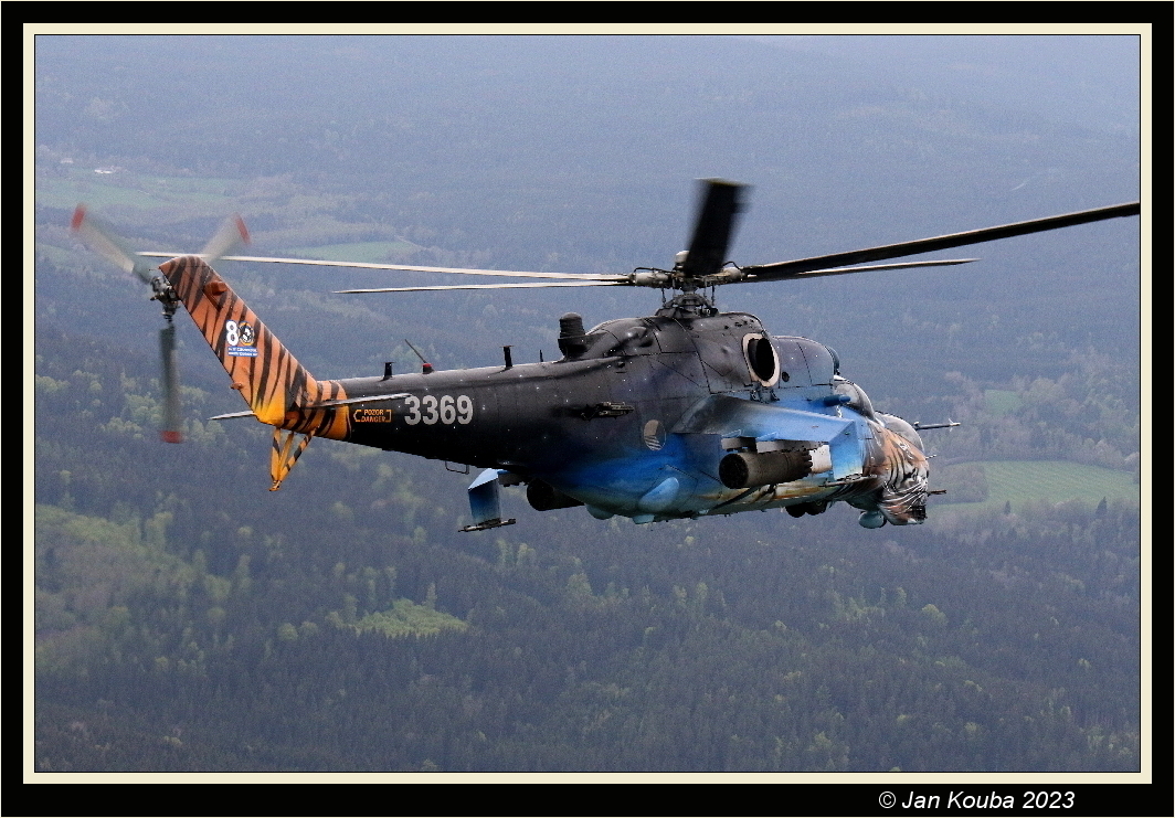 Fire Mi-24 07