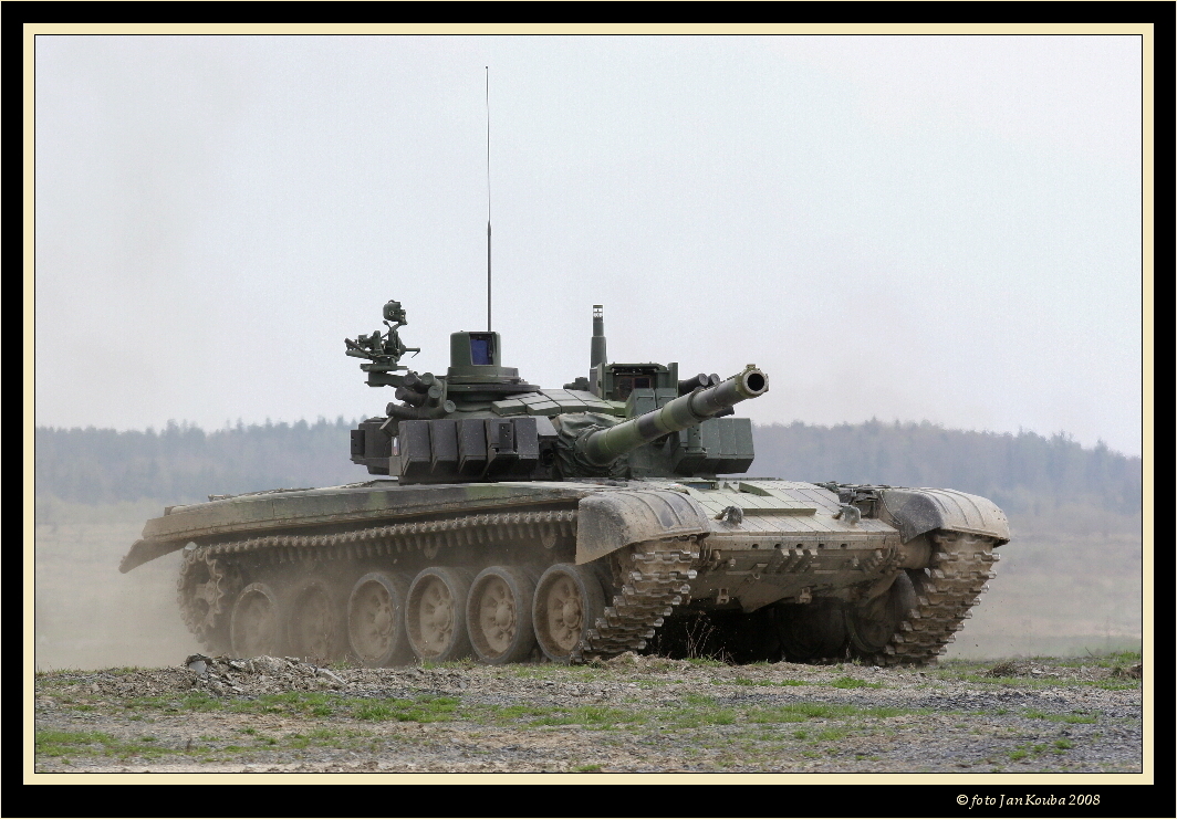 T - 72M4 CZ 03.JPG