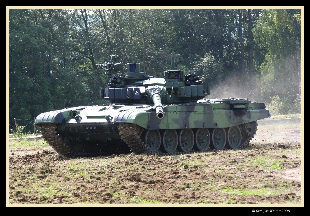 T - 72M4 CZ 04.jpg