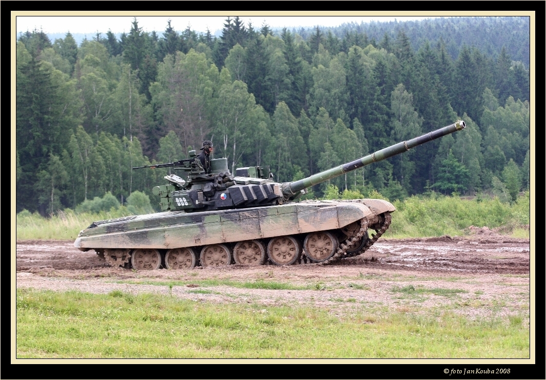 T - 72M4 CZ 06.jpg
